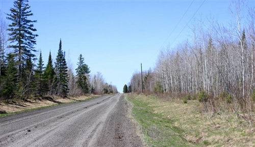 Electricity available at Michigan's Baraga County Abby Point 2.5-acre land parcel in Baraga County, with payment terms of $100/month.