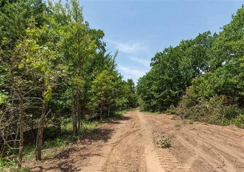 Oklahoma, McIntosh County, 2.66 Acre Timber Ridge, Lot 41. TERMS $194/Month