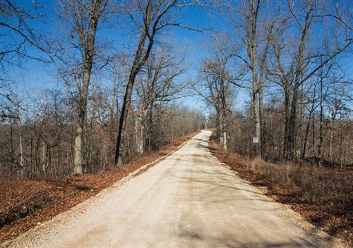 Missouri, Dallas County, 5.02 Acres Buffalo Hills, Lot 8 Electricity. TERMS $270/Month